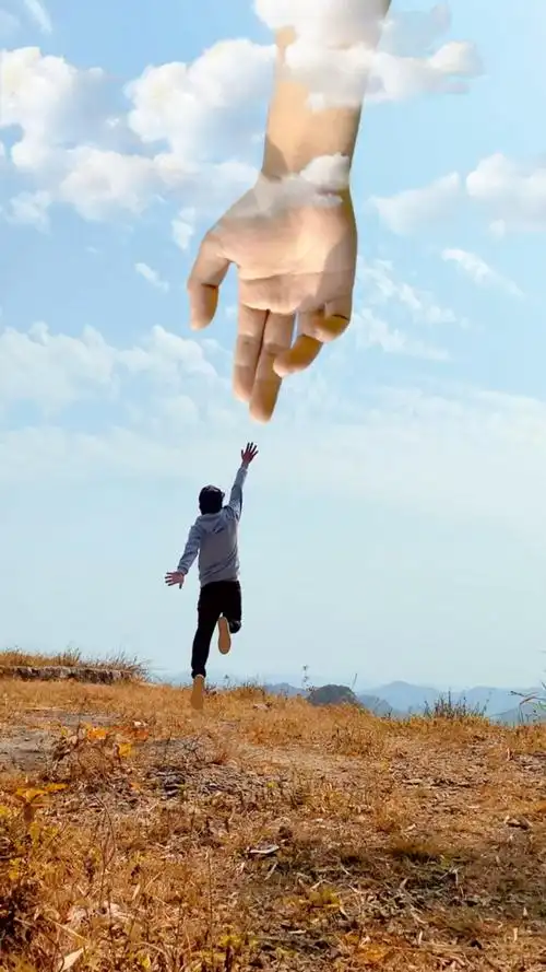 手机摄影#伸手向天空这样拍创意片-度小视