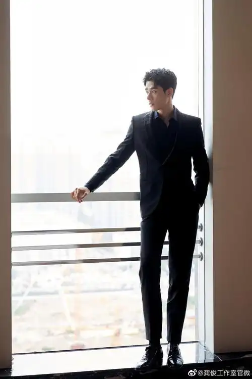 i全身图速来身材比例王者龚俊西蒙060606主楼持续更新中