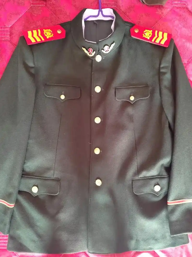 99武警五级士官肩章! - 抖音