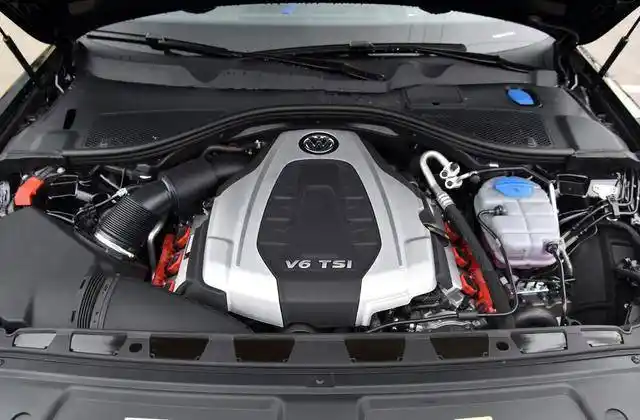 该车全系搭载经典的ea888与ea837发动机,分别是2