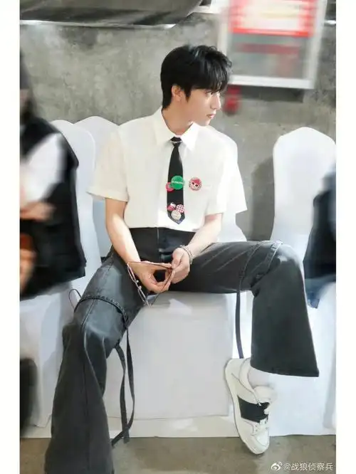 刘耀文这大长腿