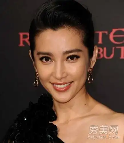 削下巴整容成瘾 7大女星痴迷锥子脸(图)