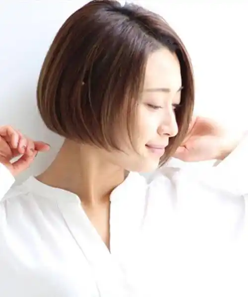 女人过了40岁发型别乱剪,今夏流行波波头,时尚气质不挑人