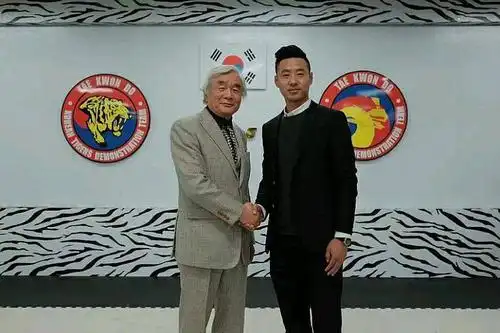 拜访: 韩国虎队创始人——安学宣团长 国技院九段大师 学习顶尖的