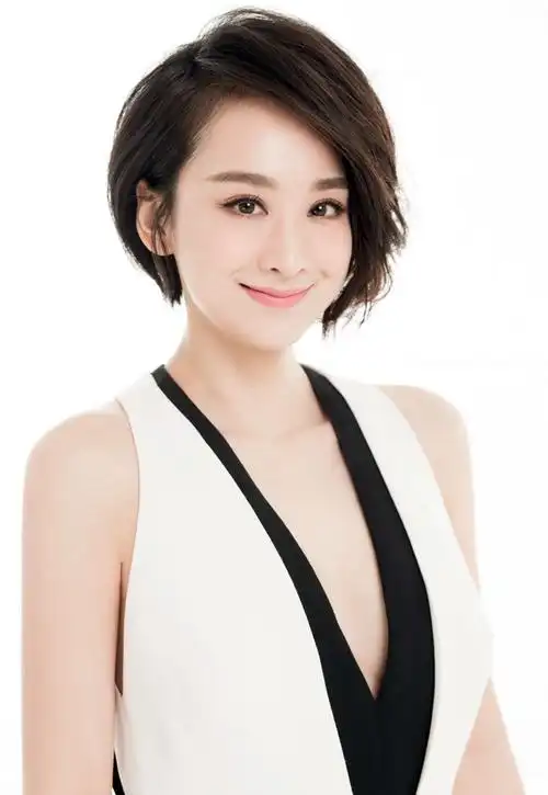 明星美女穆婷婷写真 精致短发超好身材