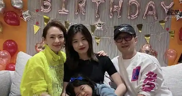 都是汪峰的基因,章子怡的女儿和葛荟婕的女儿,差别真的好大!