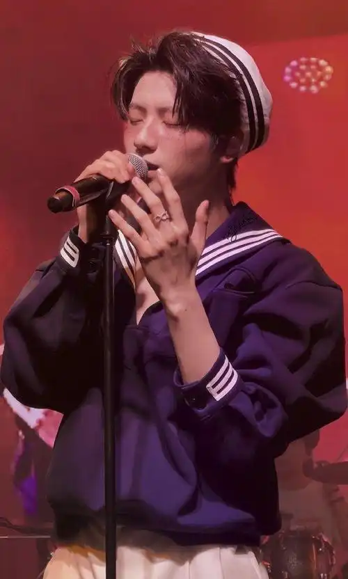 黄誉博i蓝多多等比例长大真诚永远是必杀技