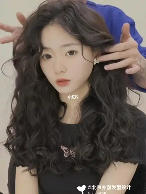 第一次烫复古羊毛卷发就成功了真的爱了~烫发推荐复古羊毛卷