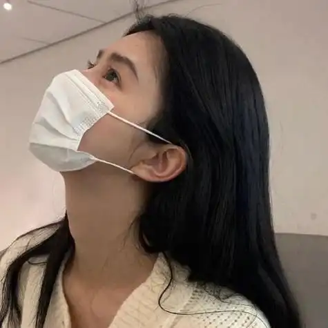 女生头像没脸见人的不是你的外貌而是你的自卑心