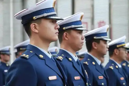 我们花城消防的帅小伙们流量担当的"新疆f4"彻底火出圈