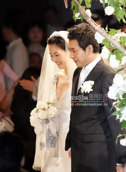 资料图片金南珠金承佑上演世纪婚礼17