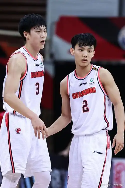 恭喜徐杰,国际篮协最新宣布,徐师傅获得最新身份,胡明轩羡慕了