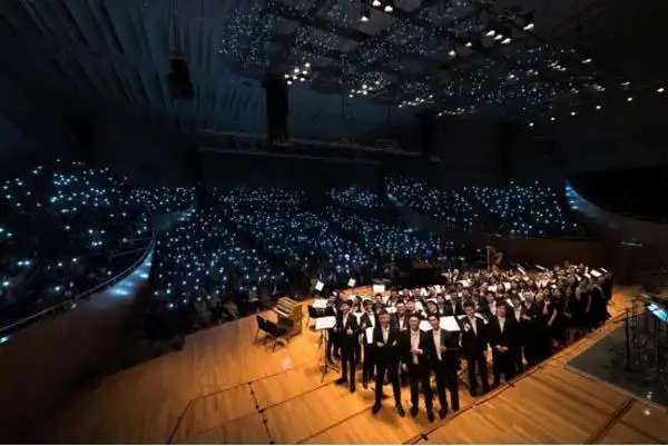 金承志和彩虹合唱团全新专辑《星河旅馆》正式上线 首次尝试全新合唱