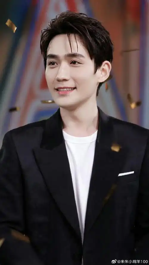 朱一龙##朱一龙七月写真##朱一龙你是我的光##演员朱一龙