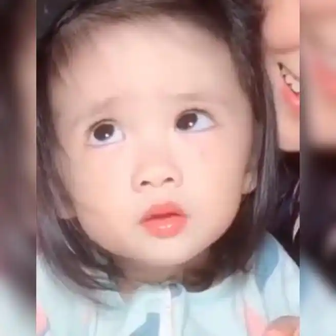 宝宝妈妈快拦住我的眉毛要离家出走了网友像俩小人打架