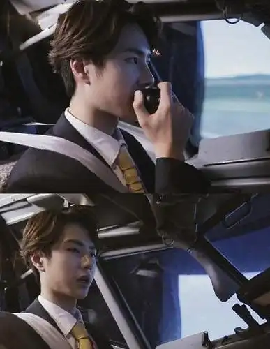 王一博机长制服造型太a了,气场十足,网友:我可以