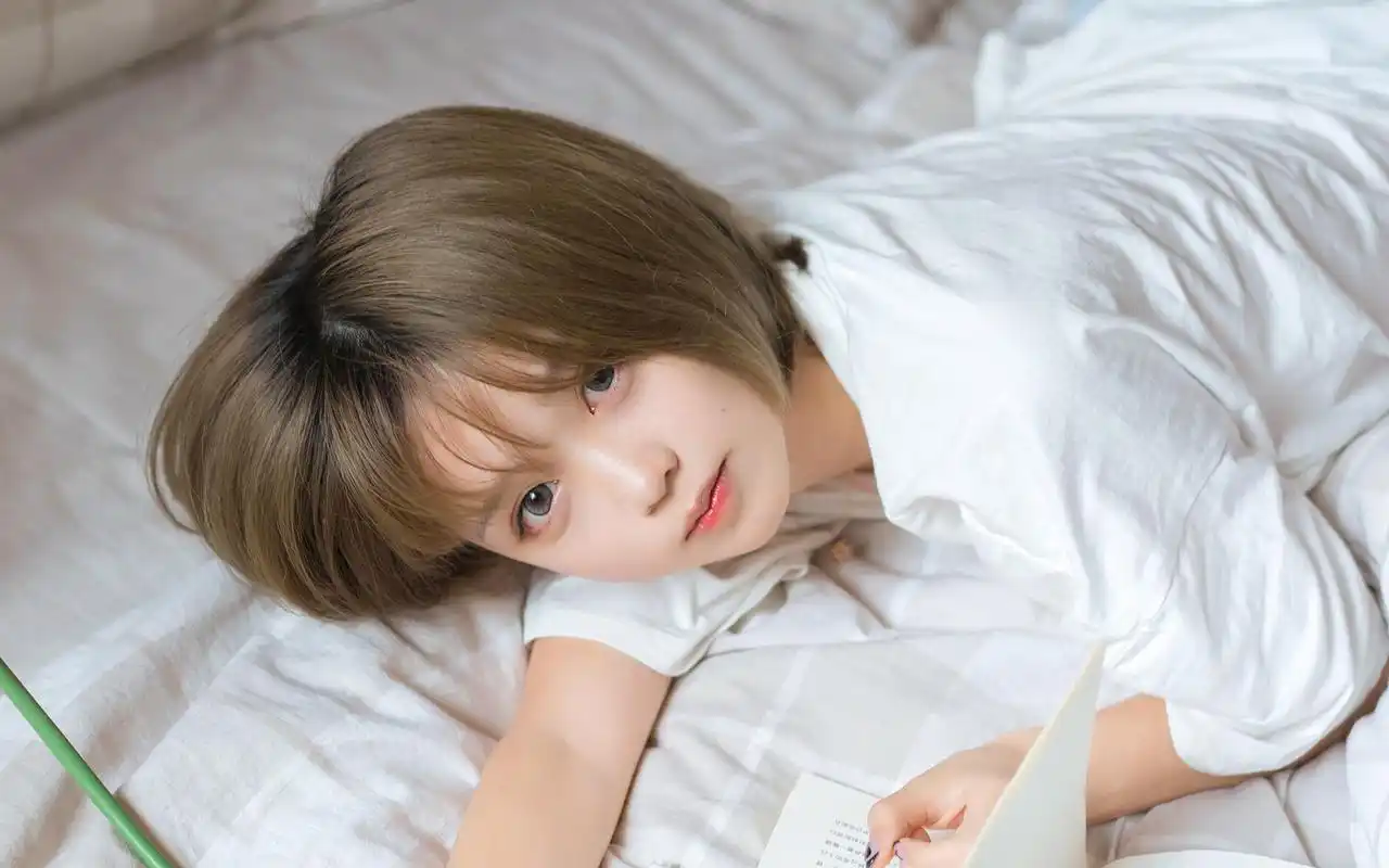 美女壁纸 清纯短发美女图片高清电脑桌面壁纸 第二辑(2/ 6) 2017-10