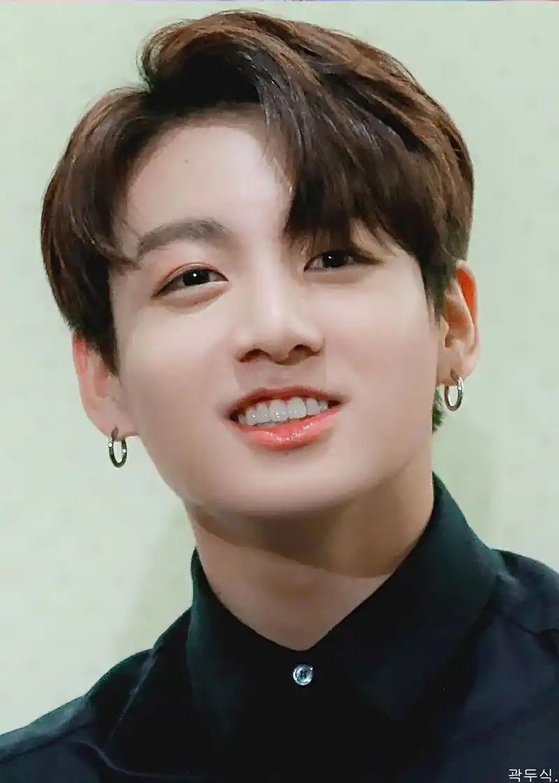 "看着我,忘记我"文在图后 苏醒词是乱写的哈 #田柾国 #j - 抖音