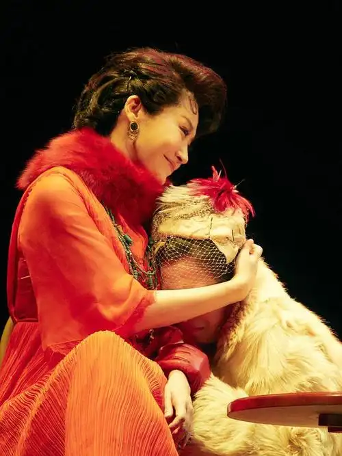 许晴话剧如梦之梦剧照曝光眼睛灵动传神十分具有感染力