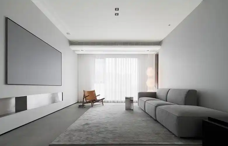 为追求极简主义,她将新家装修得一尘不染,完工后太高级了