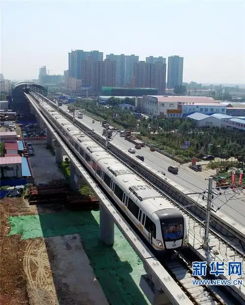 郑州地铁城郊线全线电客车热滑正在进行中