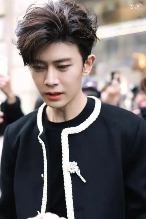 任嘉伦巴黎时装周##任嘉伦四年之约