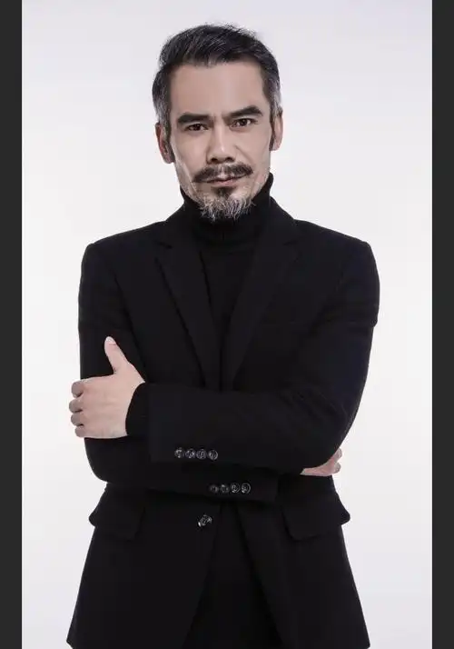 为什么有些大叔真人很帅