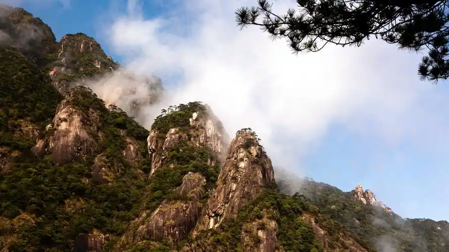 奇山异石三清山