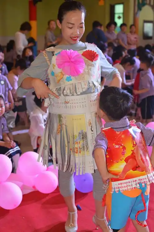 树绿色家园之梦,演绎亲子亲情——涉县一幼中班组亲子环保时装秀迎