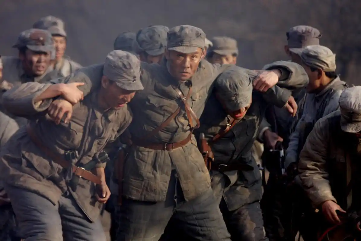 《亮剑》李云龙半夜查房,发现朱子明被窝凉,为何下令准备战斗?