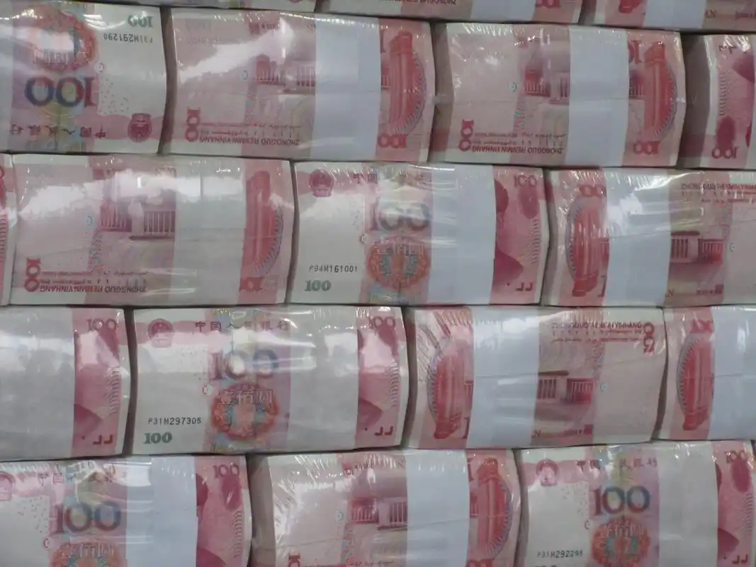 1000万彩票大奖领奖现场 钱都摆好了 金主没有见