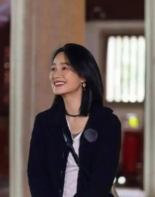 什么才是真正的高级,看周韵就知道了!