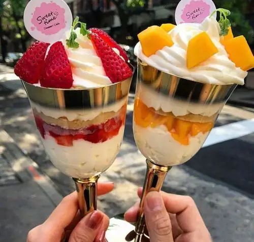 和喜欢的人一起吃冰淇淋,应该是最幸福的事吧!