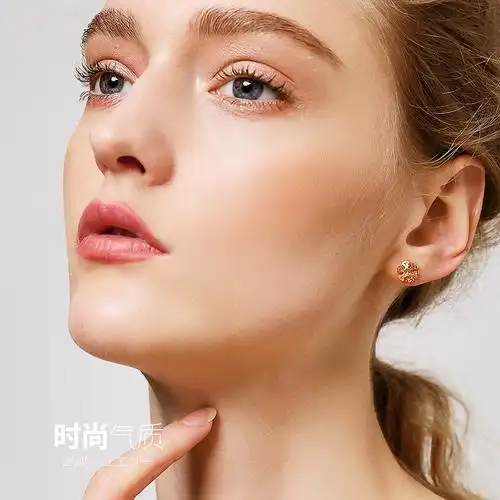 佰色传情18k金耳饰女简约彩金耳钉车花au750立体耳环送女友送闺蜜送