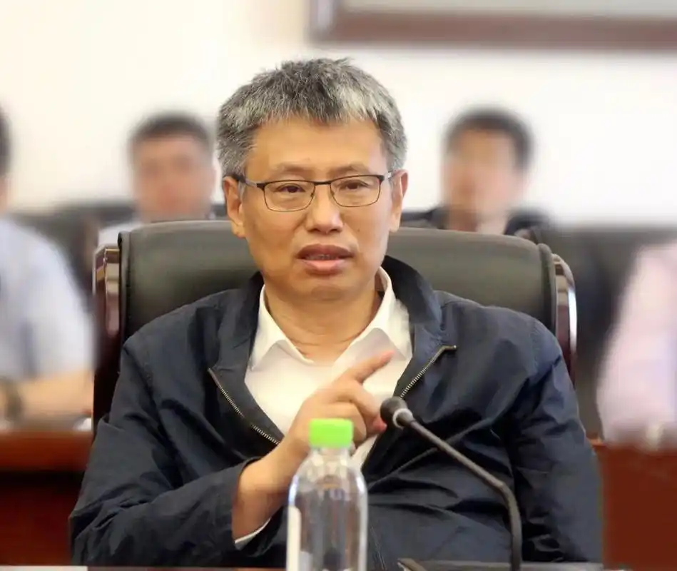 张旭东会见大兴安岭林业集团公司党委书记总经理于辉一行