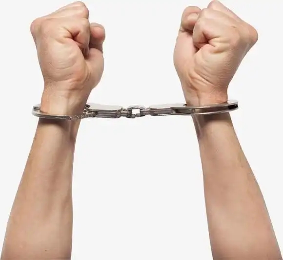 法院判定民警使用手铐违规,公安局败诉