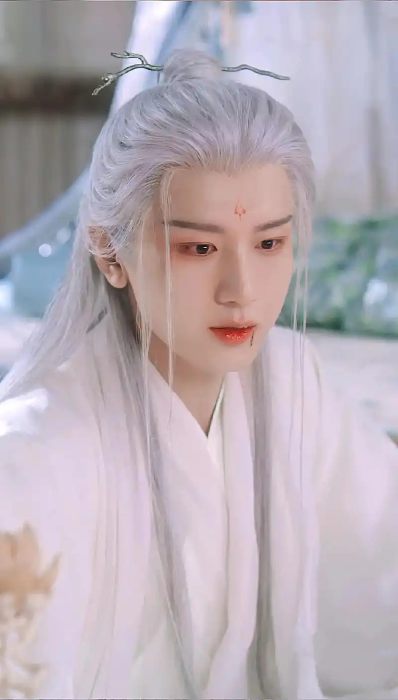 成毅  应渊帝君的哭戏太虐了 #成毅白发造型好绝  - 抖音