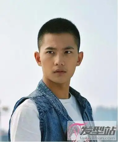 男高中生发型16岁短发留减龄短发做校园男神