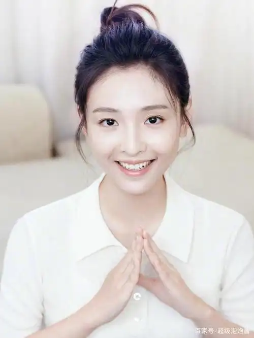 武大校花吴倩为何能又纯又欲?