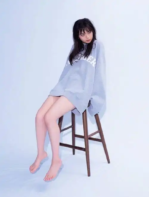 斋藤飞鸟杂志写真美照欣赏 美少女的性感姿态展示