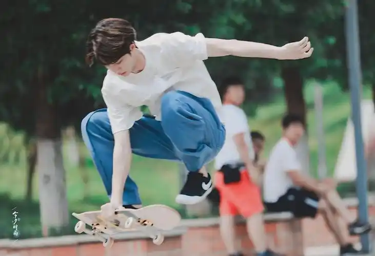 王一博全身照美图来一波