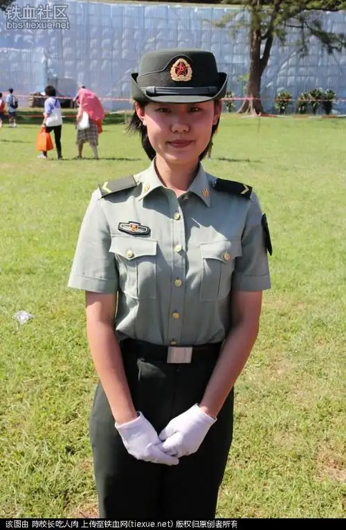 解放军的驻港部队女兵太漂亮了