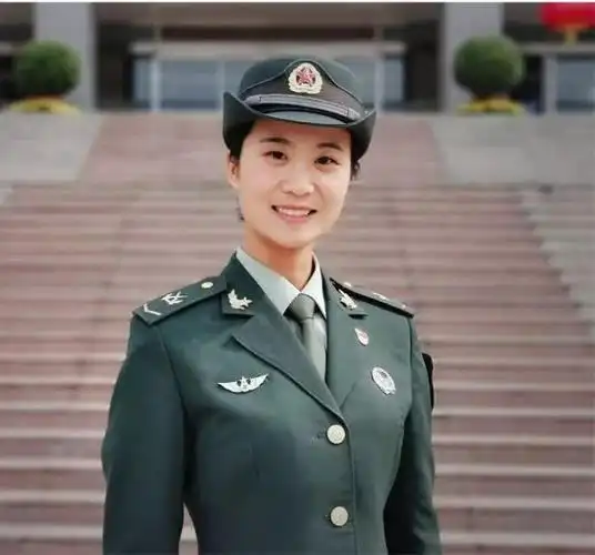 三河最网红 | 阅兵场上的铿锵玫瑰——仪仗女兵刘江姗