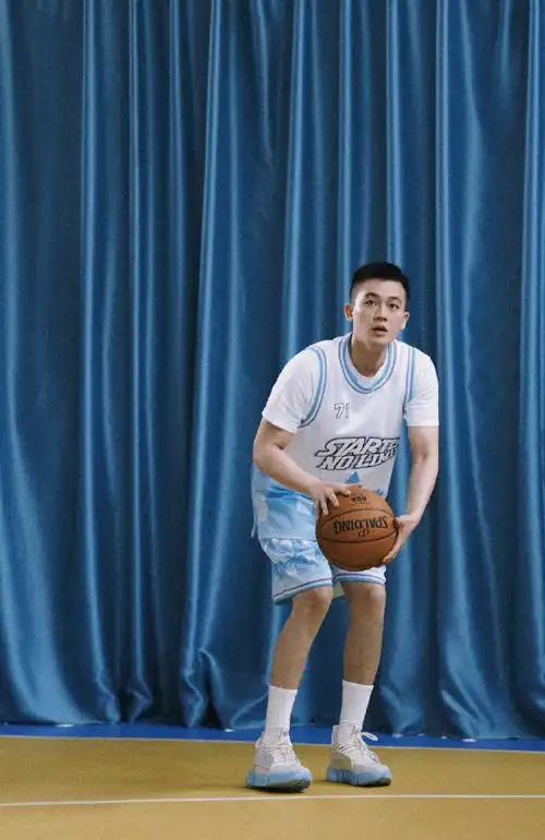 欧豪立夏篮球九宫格