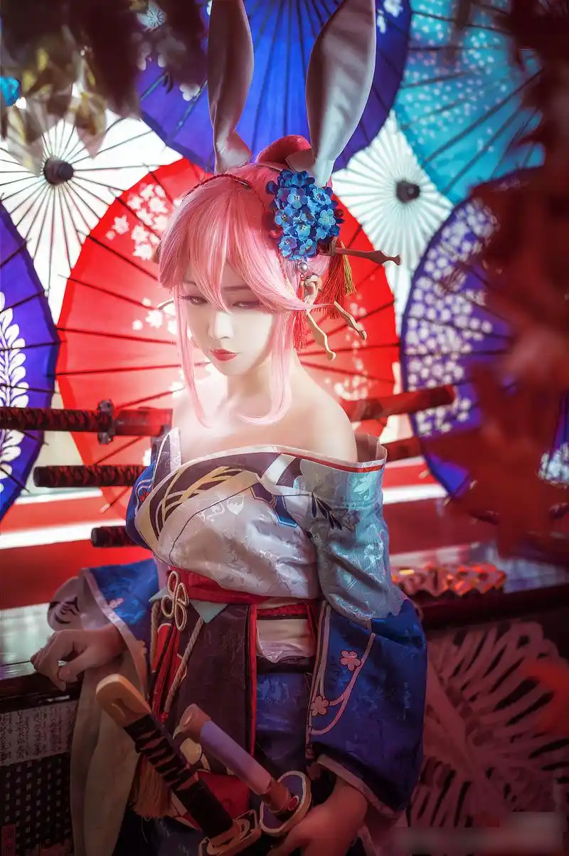 国人妹子扮演的崩坏学园角色八重樱!相当惊艳的一组cosplay作品