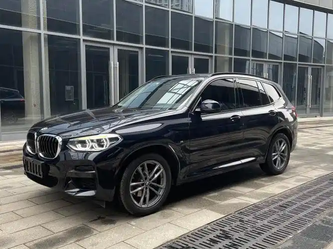 宝马 宝马x3  2021款 改款 xdrive28i m运动套装 黑色 手自一体对价格