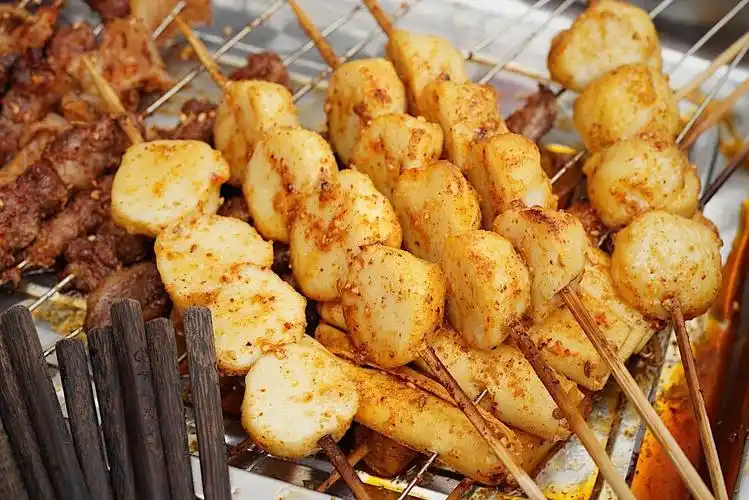 鱼丸板筋,其实还烤了方块形.