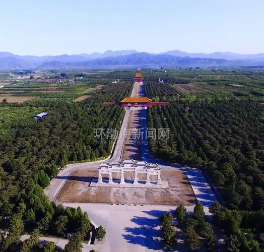 航拍:清东陵晨光