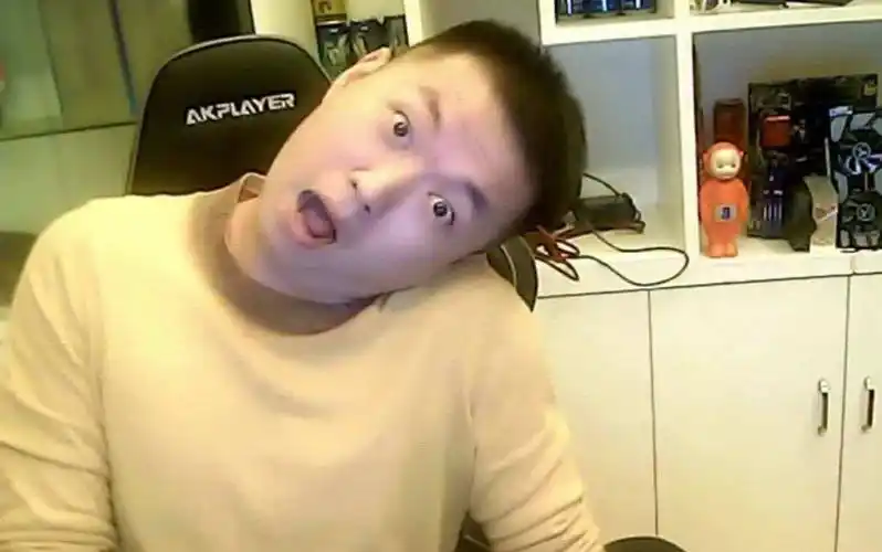 "大艺术家"药水哥表情包,竟然上架微信?斗图再也不怕输了!