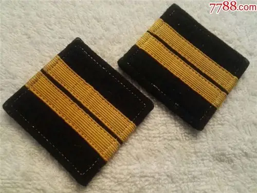 好品55式海军下士方块肩章,无虫蛀完美.